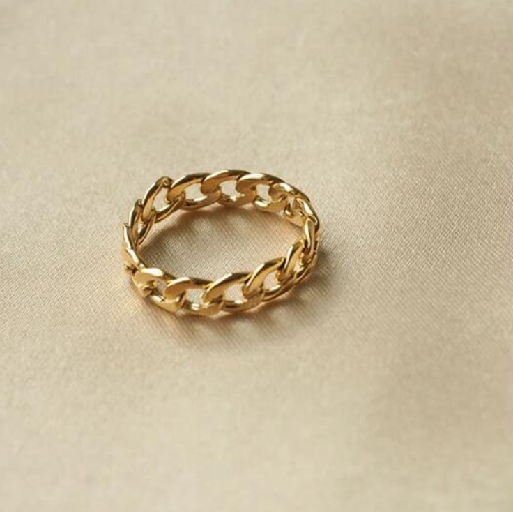 Modern and Timeless Eternit Band Handmade Dainty Women Wedding 18K Gold Curb Link Chain Ring