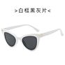 Skyway Cat Eye Sunglasses Luxury Design and America Style Women Red Pc Sun Glasses with Rivet