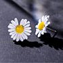 Flower Personality Small Fresh Petals Earrings Female Temperament Simple Metal Flower Stud Earrings
