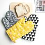Cotton and Linen Microwave Oven Gloves Oven Mitts