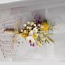 Mini dried flower bouquet
