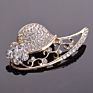 Charming Flower Crystal Suit Pins Wedding Brooches for Women Jewelry Special Design Vintage Rhinestone Love Hat Brooch
