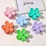 Hc089B Variety Colors Matte Plastic Sweet Cute Kids Flower Small Hair Claw Clips Mini Sweet Girl Flower Shaped Hair Crab