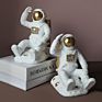 Wholesales Resin Astronaut Figurine Bookend Library Decoration Sculpture for Promotional