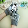 Youki Magic Gloves Touch Screen Women Men Warm Stretch Knitted Wool Mittens Snowflake Pattern Acrylic Gloves