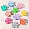 Hc089B Variety Colors Matte Plastic Sweet Cute Kids Flower Small Hair Claw Clips Mini Sweet Girl Flower Shaped Hair Crab