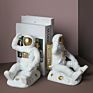 Wholesales Resin Astronaut Figurine Bookend Library Decoration Sculpture for Promotional