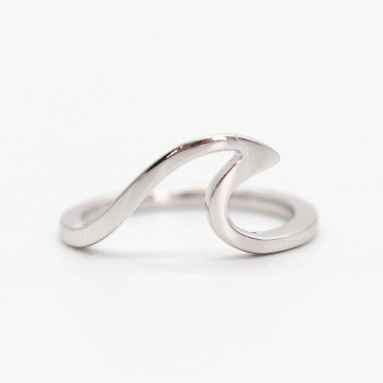 Classic Design 925 Sterling Silver Wave Ring for Women