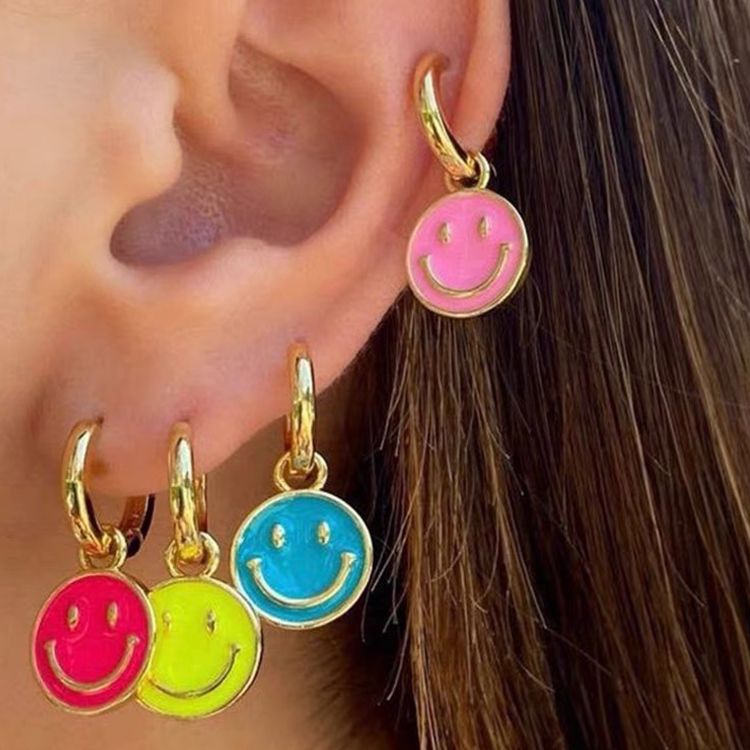 Stainless Steel Happy Face Pendent Huggie Earrings Macaron Smiley Hoop Earring Multi Culor Happy Face Pendent Earrings for Girls