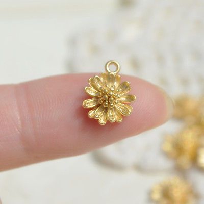 Brass Daisy Flower Charm Matt Gold Daisy Pendant Small Flower Bead for Handmade