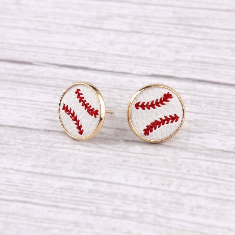 16Mm Dainty Stitched Red White Softball Baseball Stud Earrings for Women Daildy Jewelry Cute Stud Earrings Baseball Button Studs