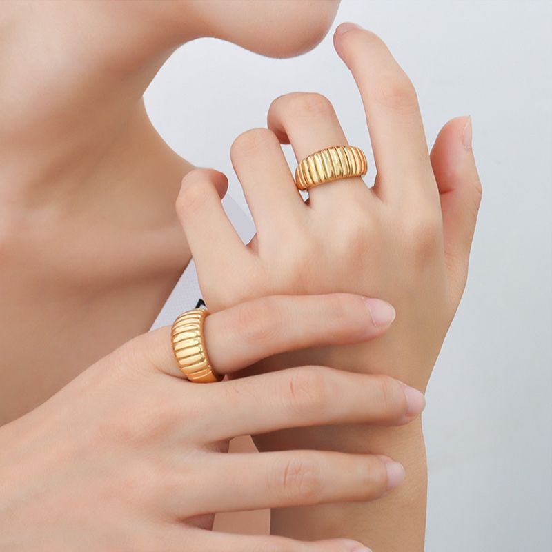 18K Gold Plated Stainless Steel Ribbed Ring Jewelry Women Chunky Statement Ring Non Tarnish