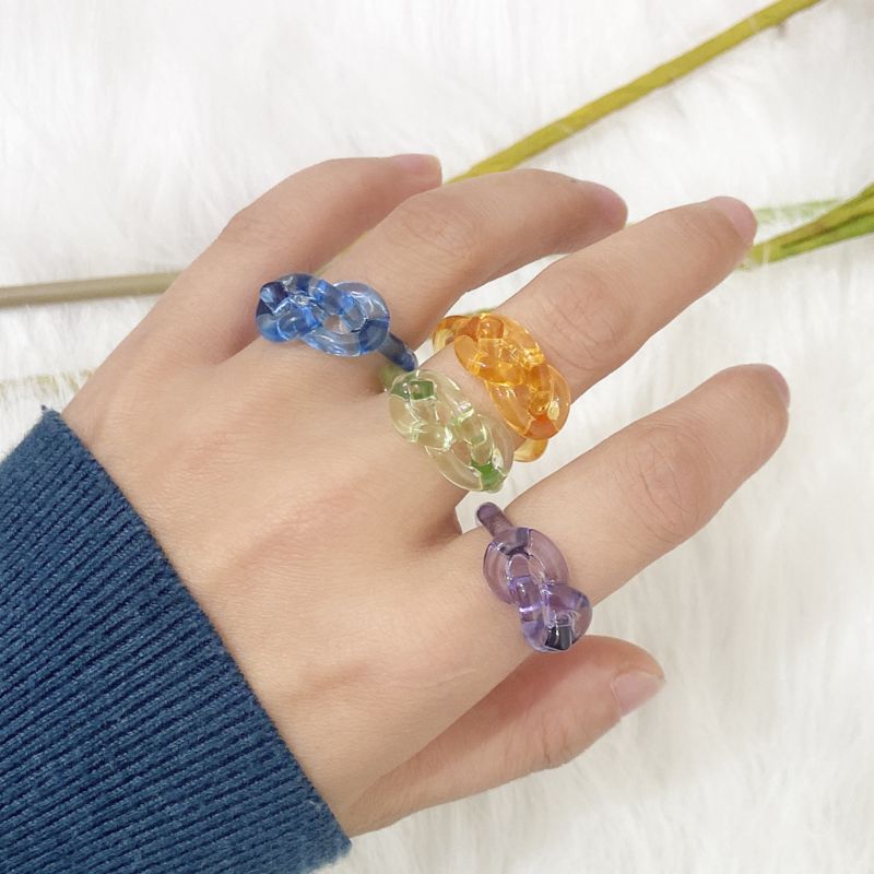 4 Pcs Transparent Geometric Twisted Bow Knot Acrylic Finger Ring Multi Colors Clear Resin Acrylic Twist Finger Ring Set