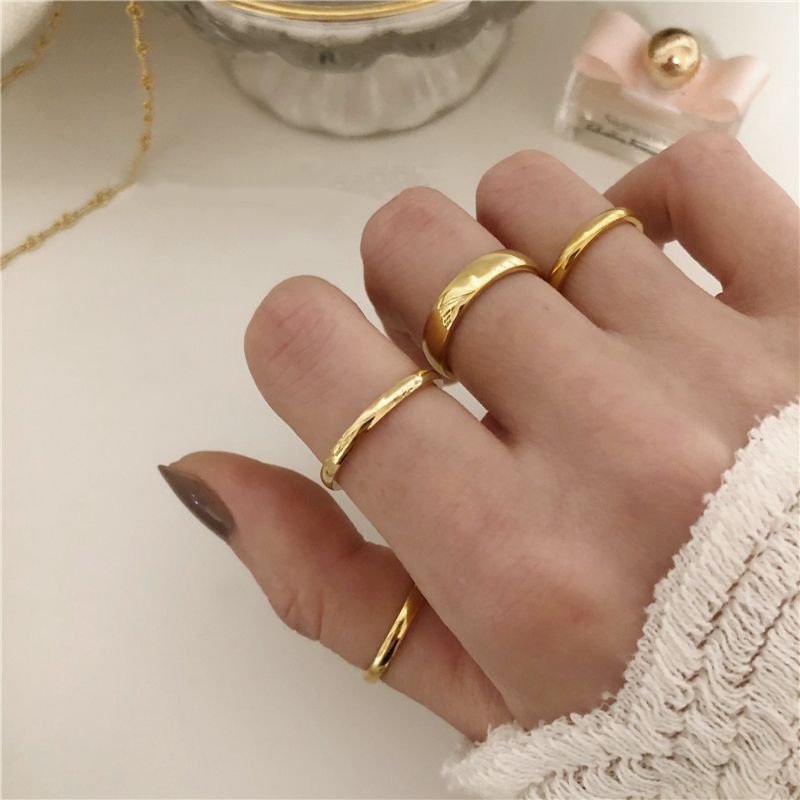 9 Sizes Polished Wide Thin Gold Rings Titanium Steel Geometric Rings for Women round Circle Minimalist Ring