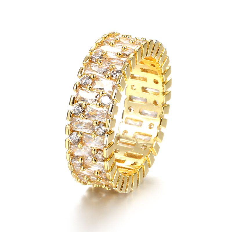 Design Women Wedding Engagement Flower Shaped Rings with Diamonds