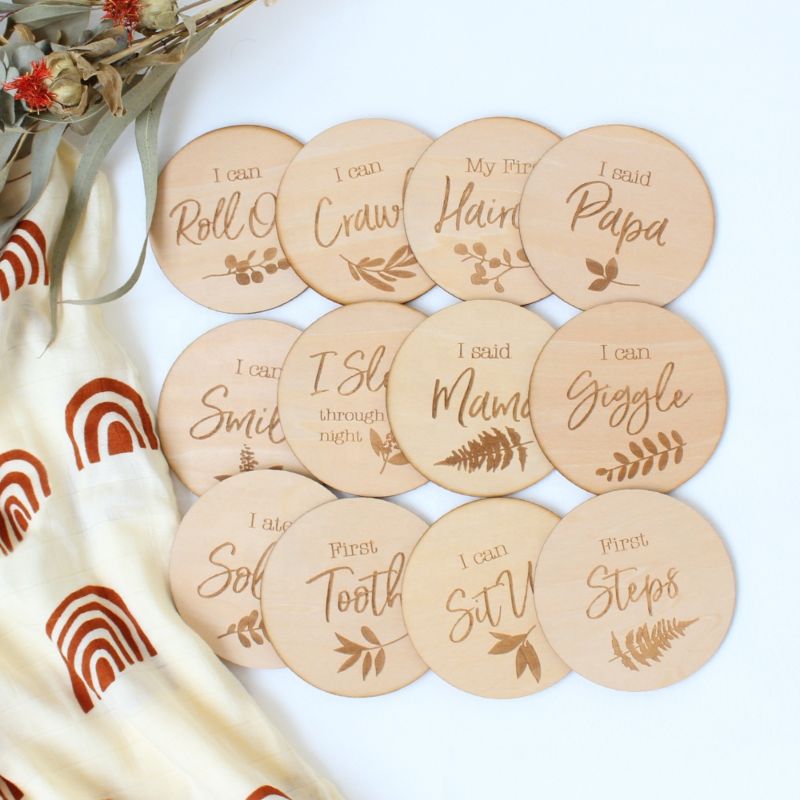 Hello World 2021Wooden Baby Milestone Cards Discs Markers Announcement Signs Wood Photo Prop Newborn Gift Set