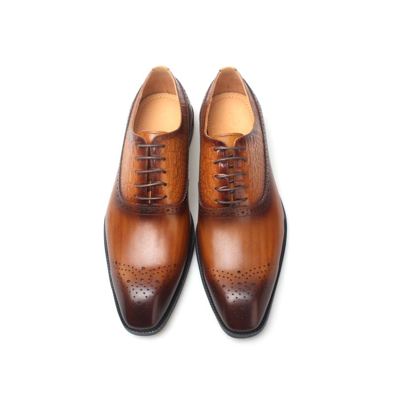 High-End Brown Brogue Oxford Dress Shoes Hand Crafted Lace up Leather Shoes for Men