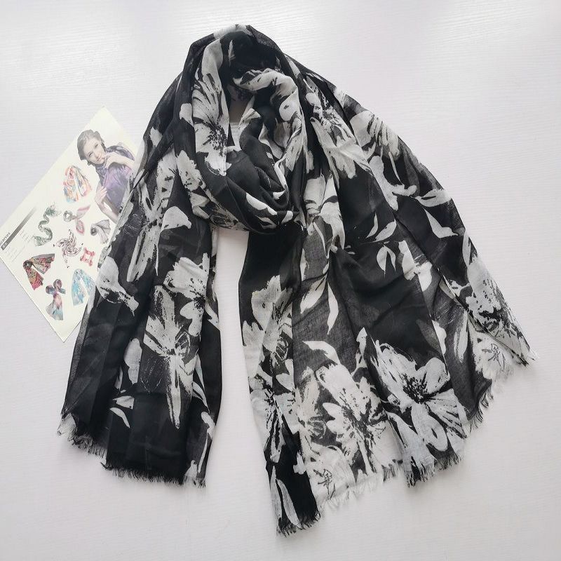 Luxury Black Scarf Ladies Floral Print Scarf and Wraps for Autumn