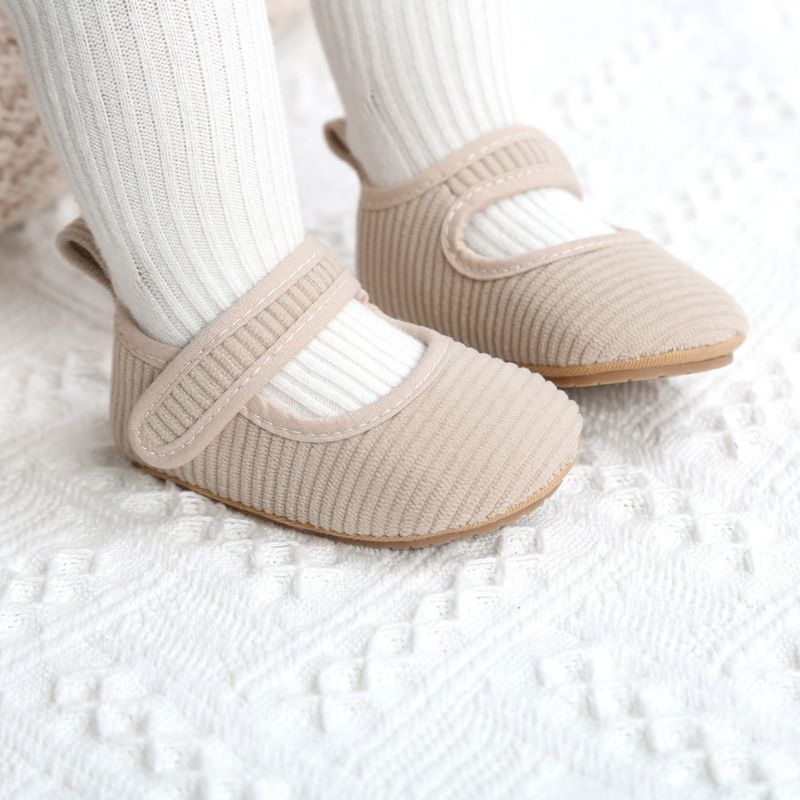 Soft Sole Corduroy Resistant Baby Girl Casual Shoes First Walker Pre Walker Non-Slip Moccasins Dress Shoes