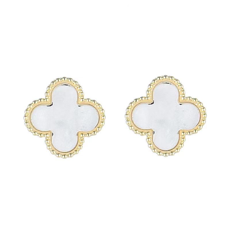 The Most Popular 925 Sliver Four Leaf Clover Flower Stud Earrings