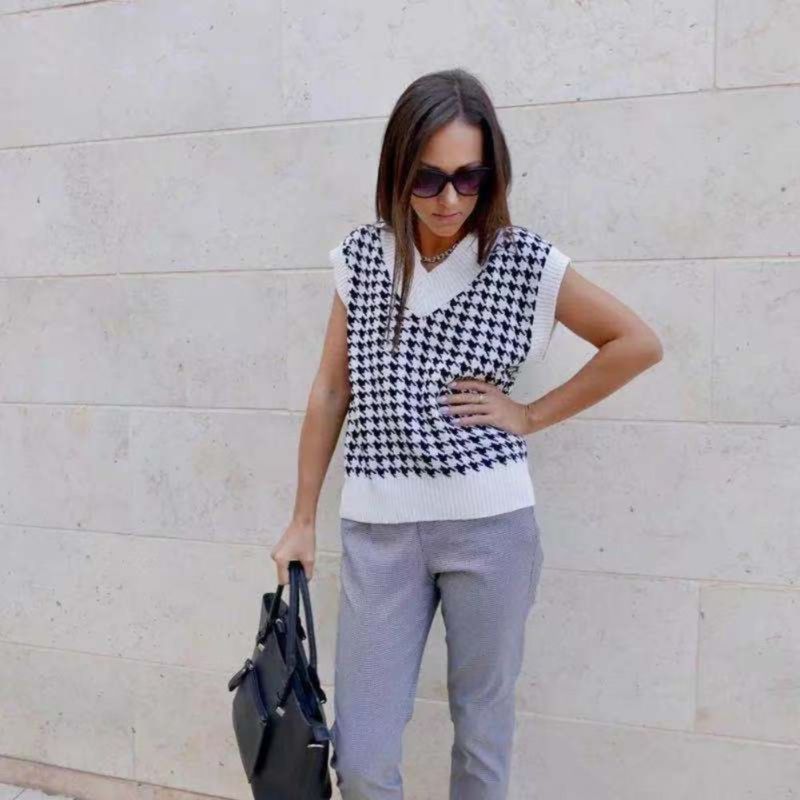 Women Fall Sweater Casual Oversized Pullover V Neck Sleeveless Vest Tops for Female in Houndstooth Partterns