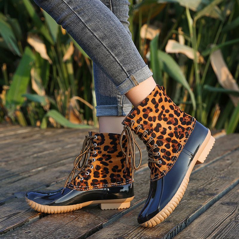 short duck boots