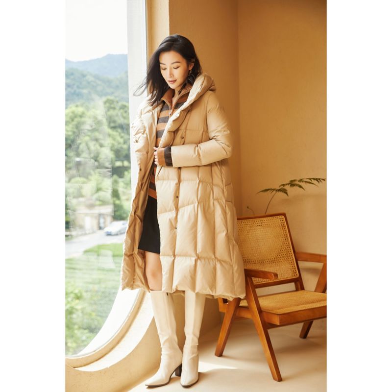 Cream Color Retail Stock a Lot Womens Quilted Long White Duck down Puffer Jacket
