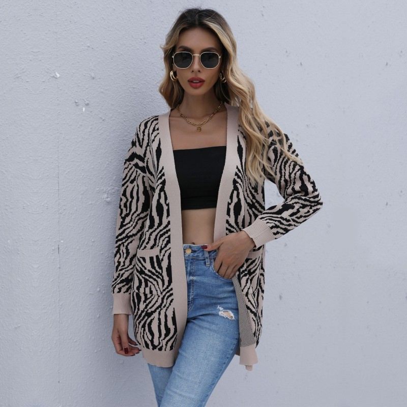 Direct Drop Shipping Zebra Skin Pattern Long Sleeve Cropped Knitwear Women V-Neck Vintage Cardigans with Two Pockets