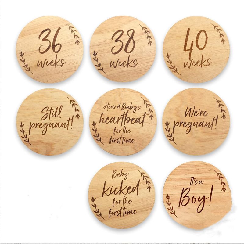 En71 Double Discs Etched Wreath Pregnancy Baby Milestone Wood Cards Wooden Memory Card for Pregnant Women Photo Souvenirs