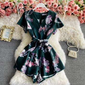 Cubear Cbyr0002 Vintage Style Floral Pattern Multi Color Short Sleeve V Neck Self Belt High Waist Women Rompers Short Jumpsuit