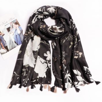 Fashionable Elegant Ladies Scarves Floral Printing Black Scarf Beach Shawls with Tassels