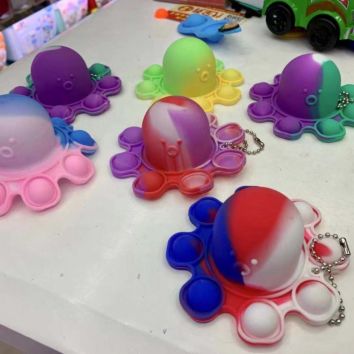 Mini Silicone Octopus Keychain Fidget Toy Anxiety Relief Toy