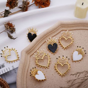 Royal Queen Heart Design Gold Crown Stud Earrings, Stylish Women Earring Jewelry