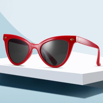 Skyway Cat Eye Sunglasses Luxury Design and America Style Women Red Pc Sun Glasses with Rivet