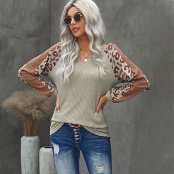 Zacavia Autumn Leopard Print Stitching Long Sleeve Basic Sweatshirt Women's Casual V-Neck Pullover Top
